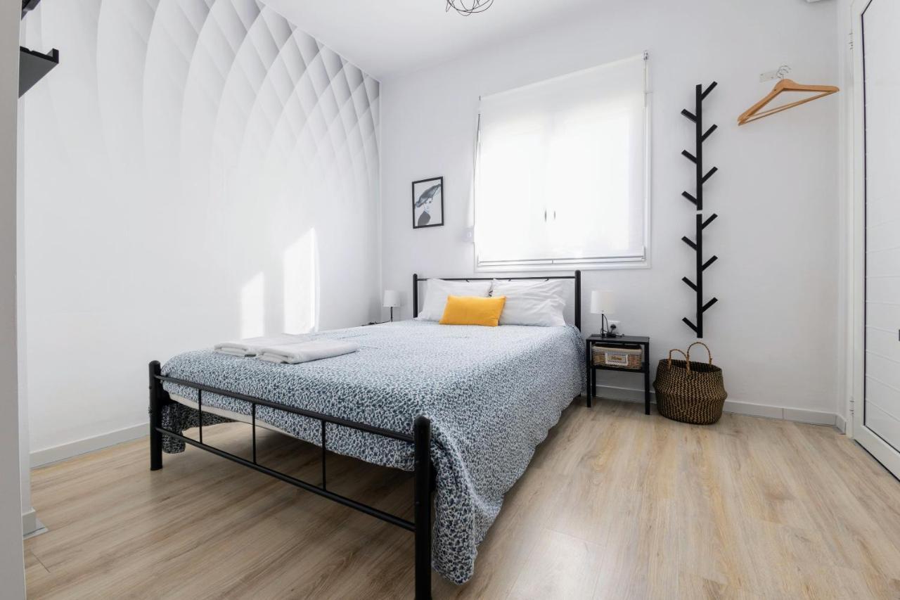 Cozy Studio, Near Airport & Sea Apartment Porto Rafti Bagian luar foto