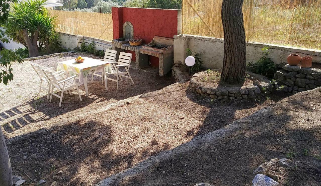 Cozy Studio, Near Airport & Sea Apartment Porto Rafti Bagian luar foto